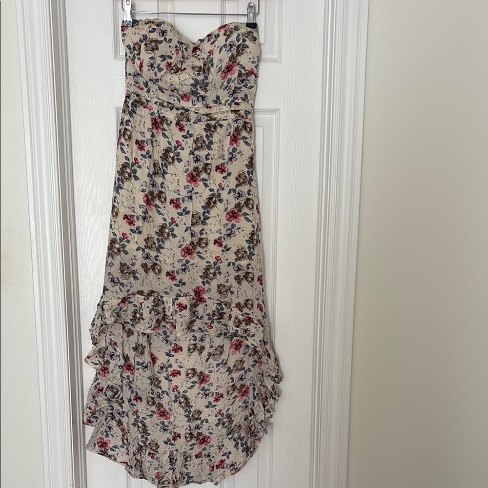Size small Floral Strapless Maxi Dress forever new Australia